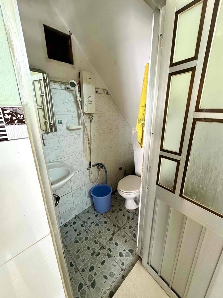 Nhà Hẻm 3 Tháng 2, Quận 10 - 30m², 2PN, Giá 8 Triệu/Tháng