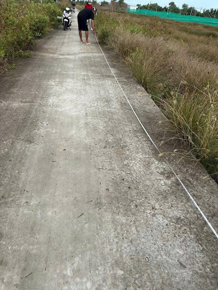 Đất nền Khóm 6 Sông Đốc 330m² 320 triệu - Giá tốt hiếm có