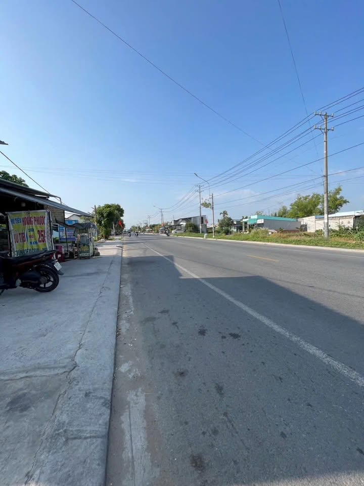 Nhà Mặt Tiền Cần Giuộc 137m² - Kinh Doanh Đa Ngành Nghề - Giá 4.5 Tỷ