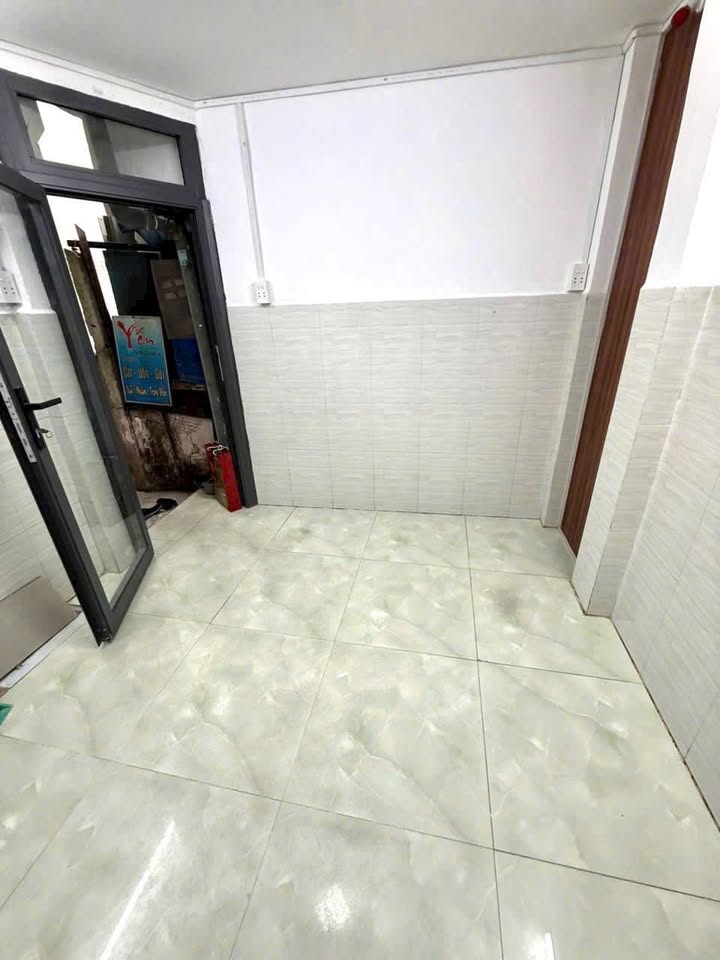 Bán Gấp Nhà 11m² Hẻm 703 Hưng Phú, Quận 8 - Giá Tốt Hơn 1 Tỷ