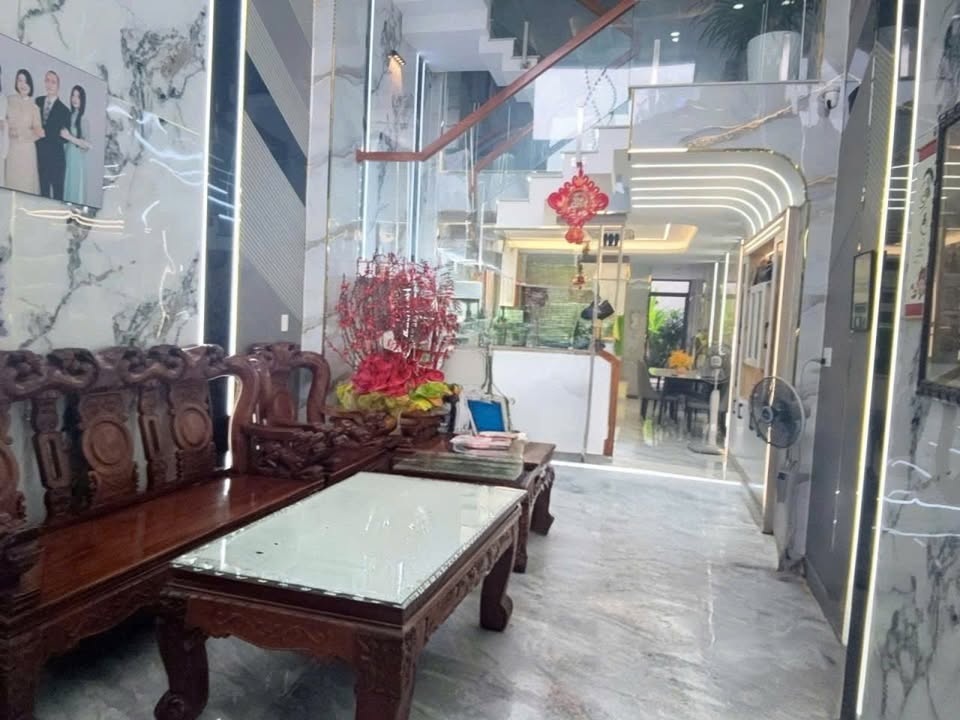 Nhà 5 Tầng Bùi Văn Ngữ Q12 - 104m² - 8.5 Tỷ - Full Nội Thất, Sẵn Sàng Ở Ngay!