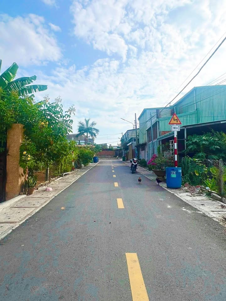 Đất Mặt Tiền Tân Uyên 90m² - Giá 1.9 Tỷ, Sổ Đỏ Rõ Ràng