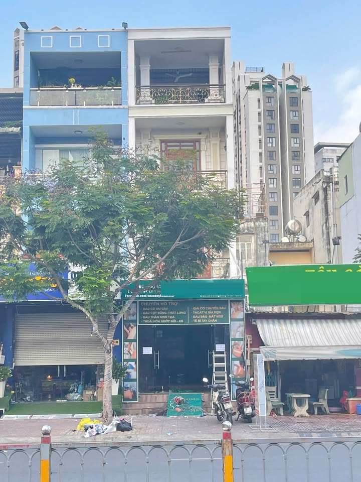 Nhà phố Quận 6 80m² 22 triệu - Mặt tiền kinh doanh
