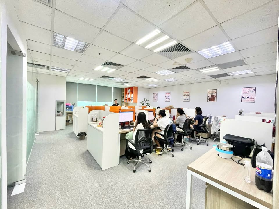 Cho thuê sàn văn phòng 330m² Láng Hạ, Đống Đa - Giá tốt, sẵn sàng vào ở