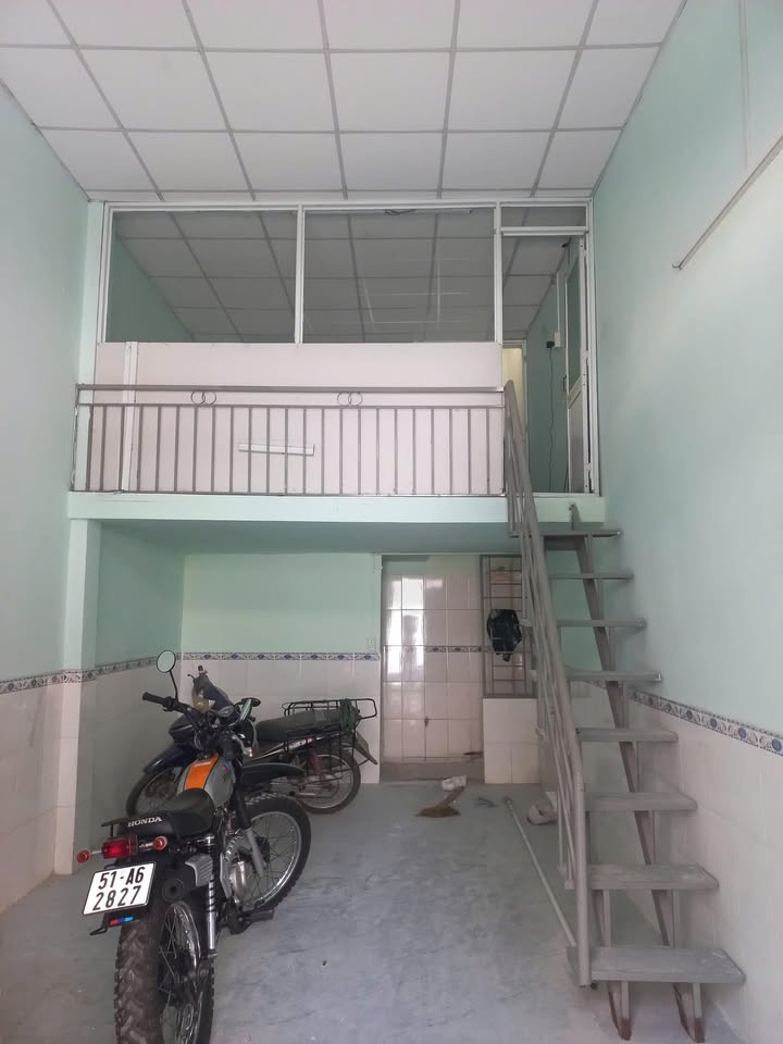 Cho thuê nhà hẻm xe hơi Thạnh Lộc 29, Q12 - 28m², 3.5 triệu/tháng