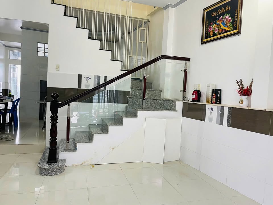 Cho thuê nhà Mậu Thân, Cần Thơ - 180m² 3PN, Lộ ô tô, Sẵn kinh doanh