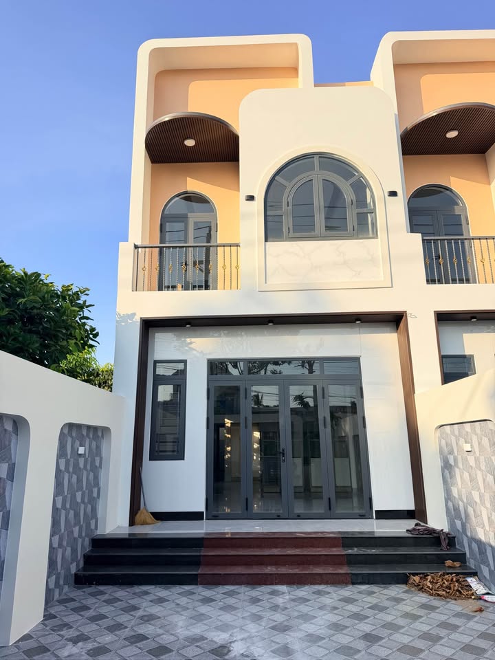 Nhà phố Trương Văn Kỉnh 110m² 4.2 tỷ - Sẵn sàng ở ngay