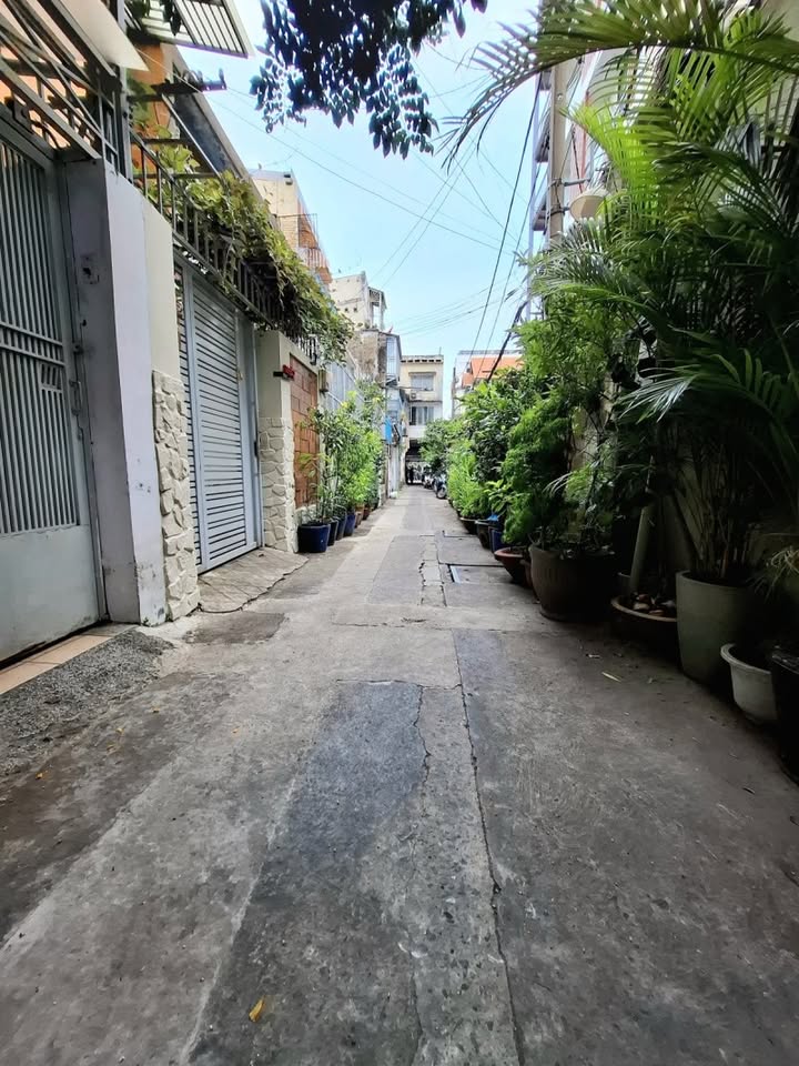 Nhà Hẻm Xe Hơi Phú Nhuận 100m² - Nở Hậu Tài Lộc - Giá 6.99 Tỷ