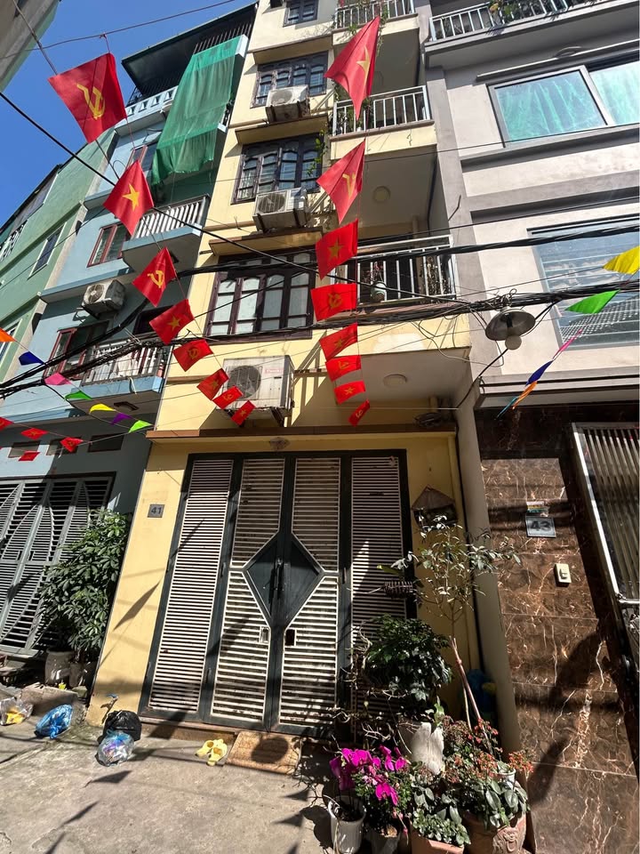 Nhà 30m² 5 tầng gần Ngã Tư Canh, Hoài Đức - Giá nhỉnh 6 tỷ