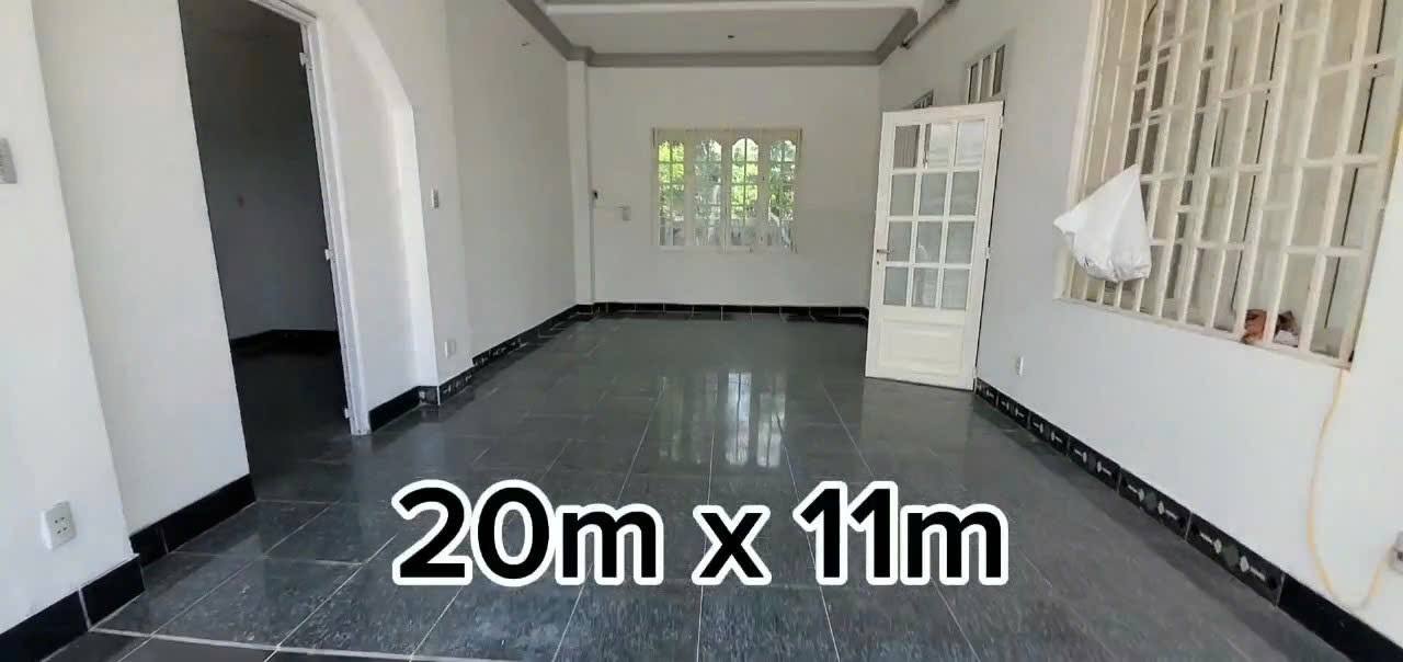 Nhà mặt tiền Đặng Thúc Vịnh Hóc Môn 220m² 16.5 tỷ - Mặt tiền KD