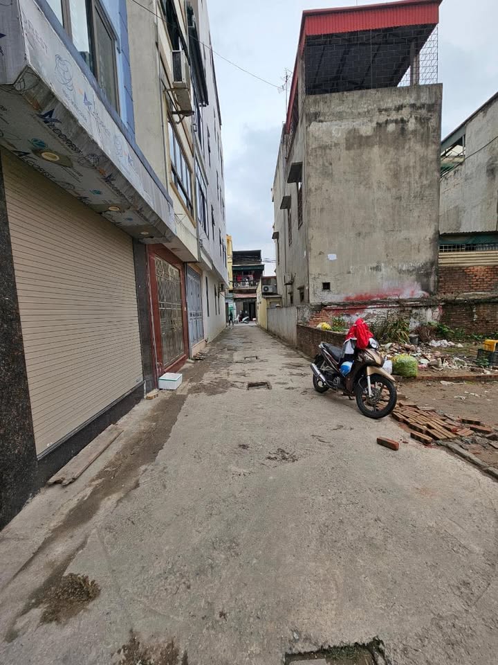 Nhà riêng Việt Hưng 34m² 6.35 tỷ - Ô tô vào tận nhà