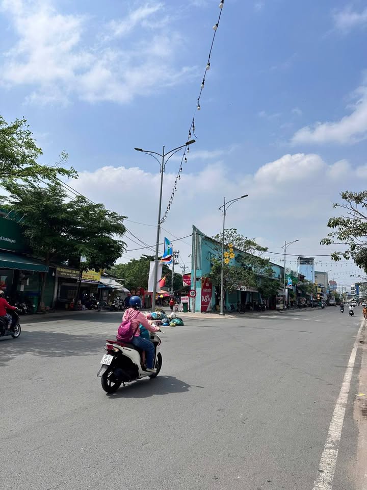 Cho thuê mặt tiền Thạnh Lộc 19, Quận 12 - 110m² kinh doanh/văn phòng/ở