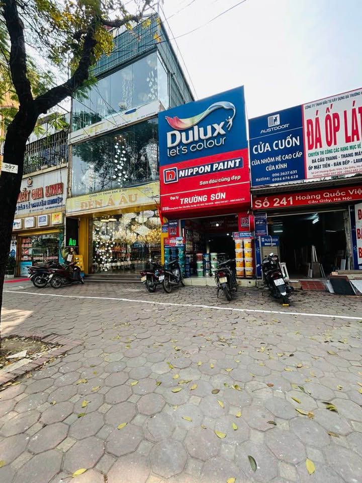 Đất Mặt Phố Hoàng Quốc Việt 51.5m² - Giá 12 Tỷ - Sẵn Sàng Giao Dịch