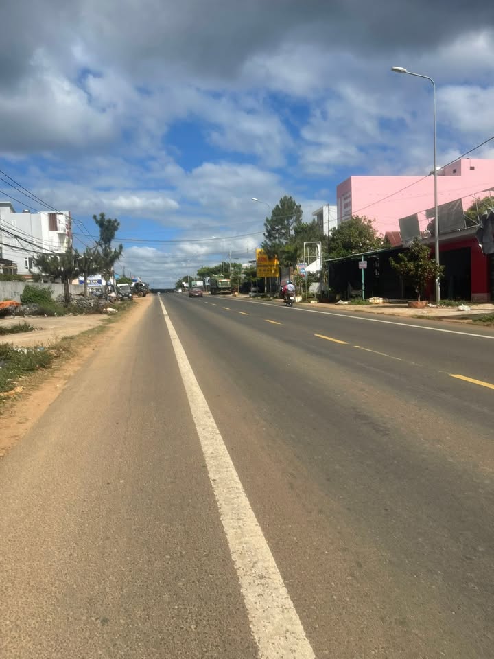 Nhà phố Hùng Vương Chư Prông 1.617m² 5.25 tỷ - Mặt tiền kinh doanh