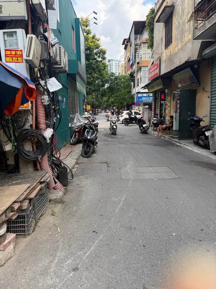 Nhà 6 Tầng Thang Máy Lạc Trung, 50m² Ô Tô Tận Cửa - Giá Thỏa Thuận