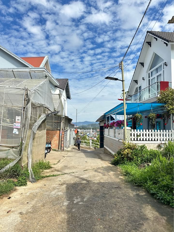 Đất nền Hùng Vương P10 Đà Lạt 83m2 3.05 tỷ - Đường to ô tô