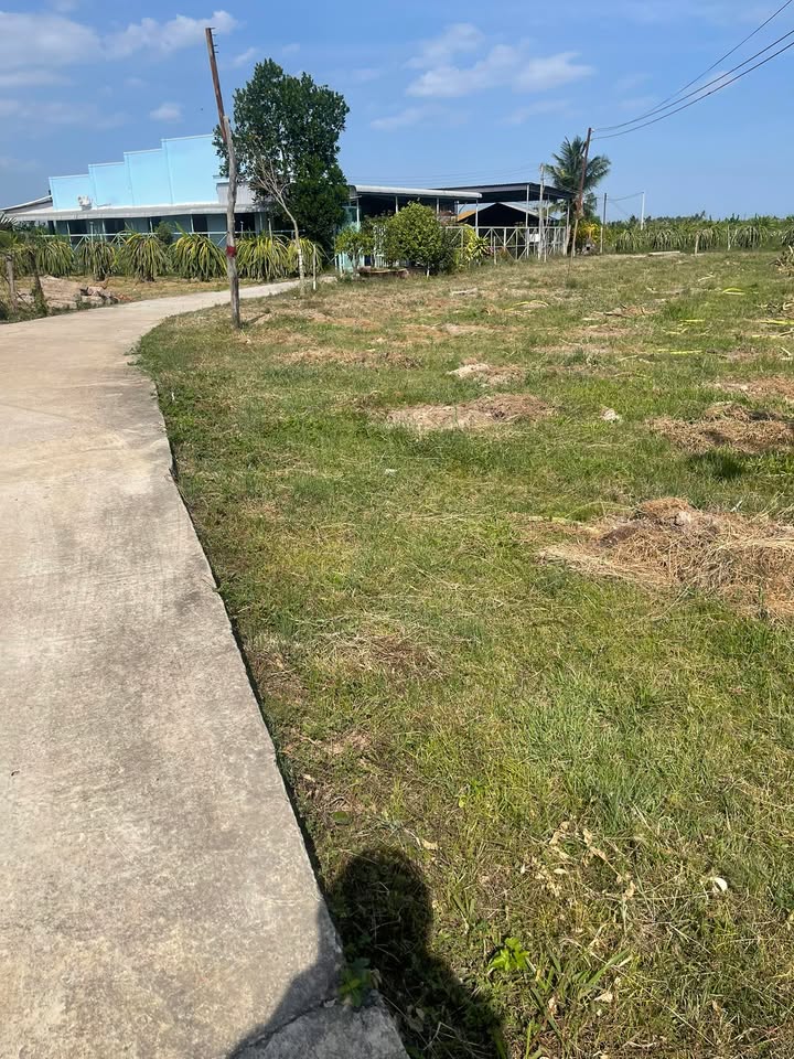 Đất nền Hàm Hiệp 1.800m² 700 triệu - Sổ đỏ chính chủ