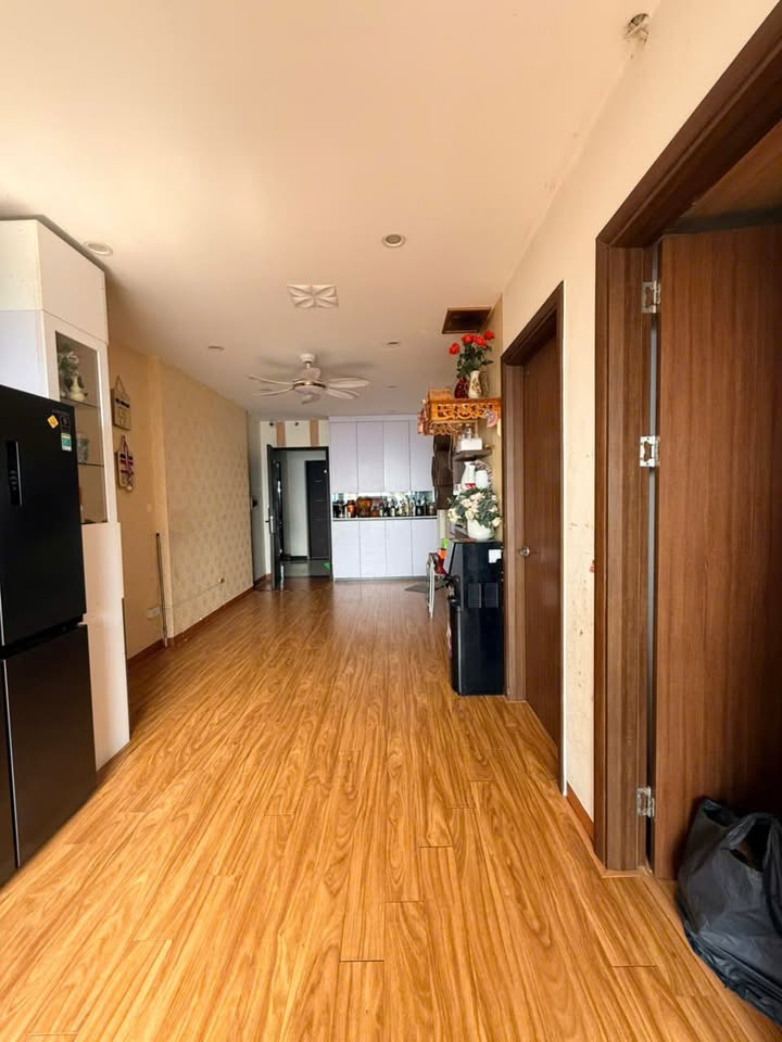 Bán Căn hộ CC Hồng Hà 62.5m² - 2PN - Sổ đỏ chính chủ - 5 Tỷ