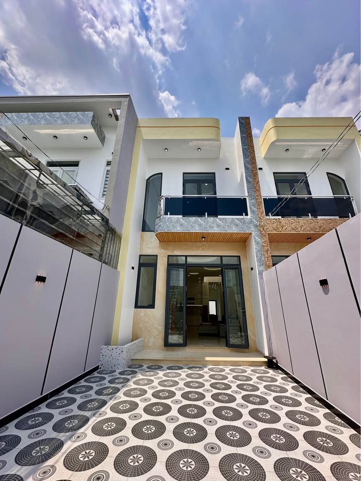 Nhà 3 Tỷ/110m² Phường 5 Tân An - Sổ Hồng Hoàn Công, Sân Ô Tô