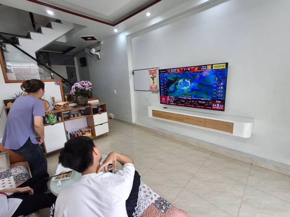 Nhà Cát Vũ, Hải An - 40m² x 3 Tầng, Ô Tô Đỗ Cửa, Giá 2.35 Tỷ