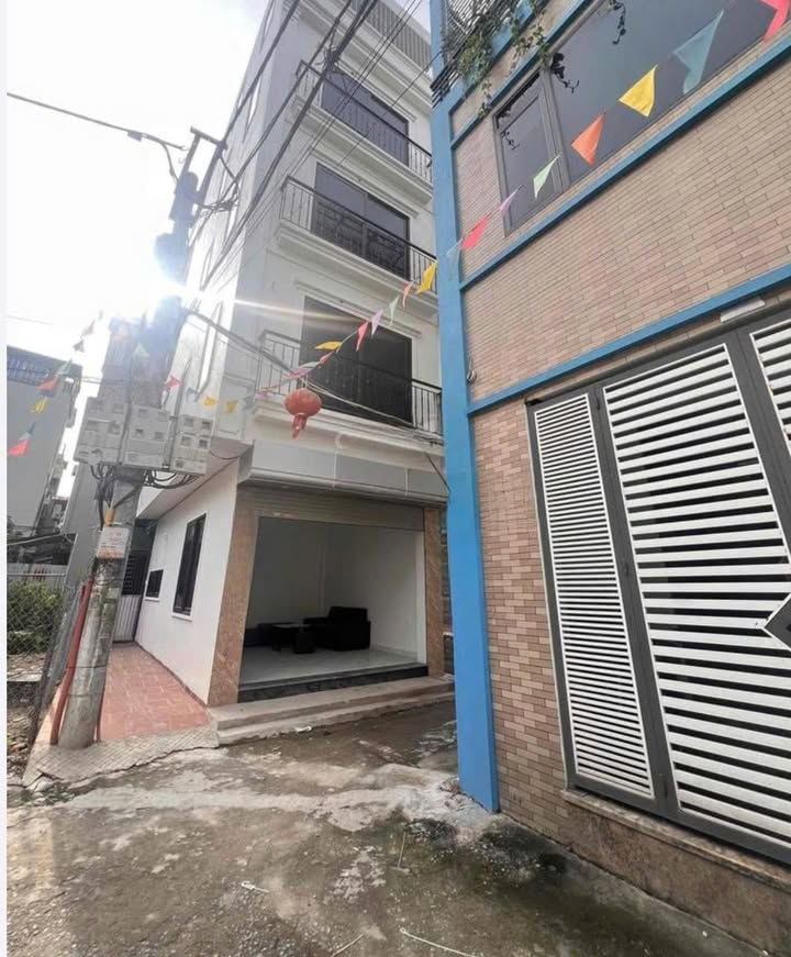 Cho thuê nhà 35m² 5 tầng, 4PN, ô tô sát cửa - Liên Mạc, Bắc Từ Liêm