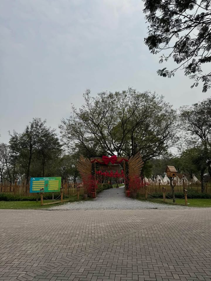 Nhà Huỳnh Cung Tam Hiệp 30m² - 4.5 Tầng - Giá 6.45 Tỷ - Ô tô Đỗ Cổng