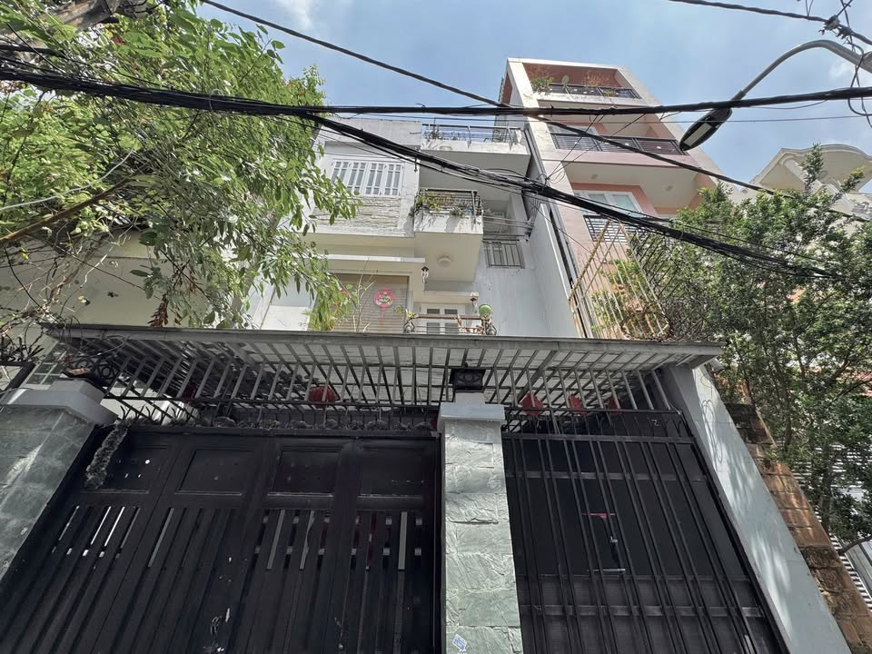 Nhà riêng Huỳnh Văn Bánh 80m² >12 tỷ - Ô tô vào nhà