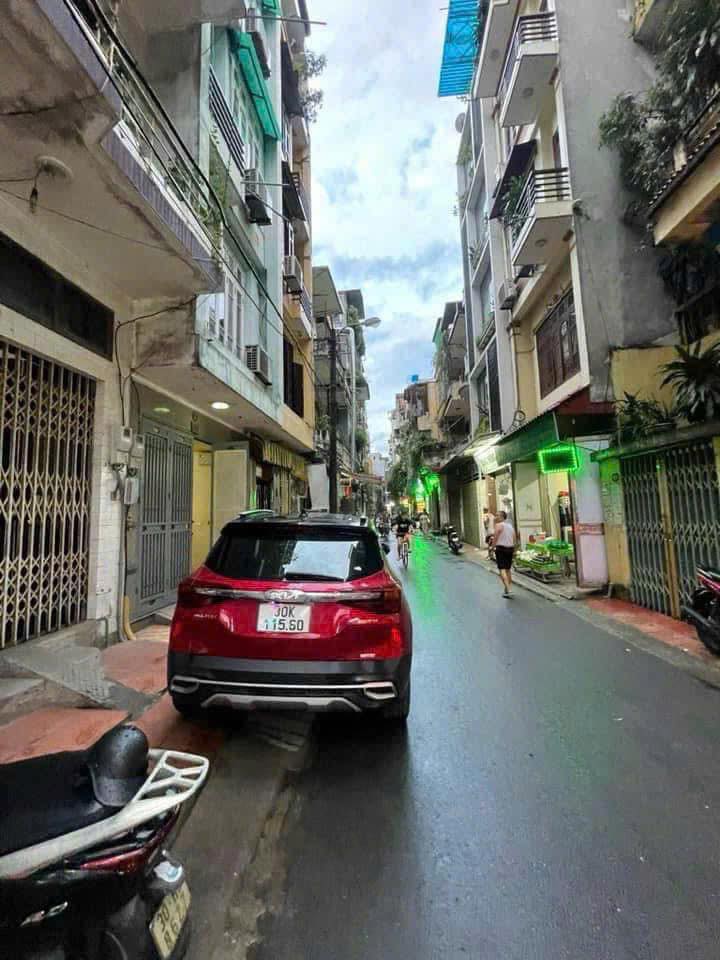 Nhà phân lô Nguyễn Chí Thanh Cầu Giấy 40m² 19 tỷ – Ô tô vào nhà