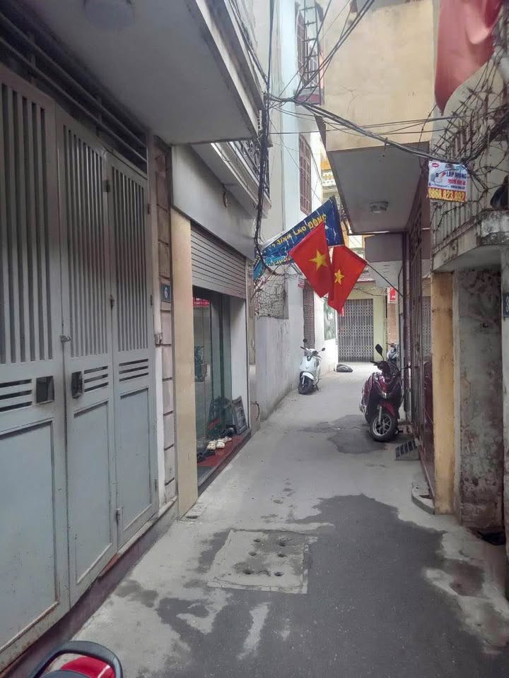 Nhà Kinh Doanh Ngõ Thông Văn Quán 33m² - Giá Đầu Tư 8.7 Tỷ