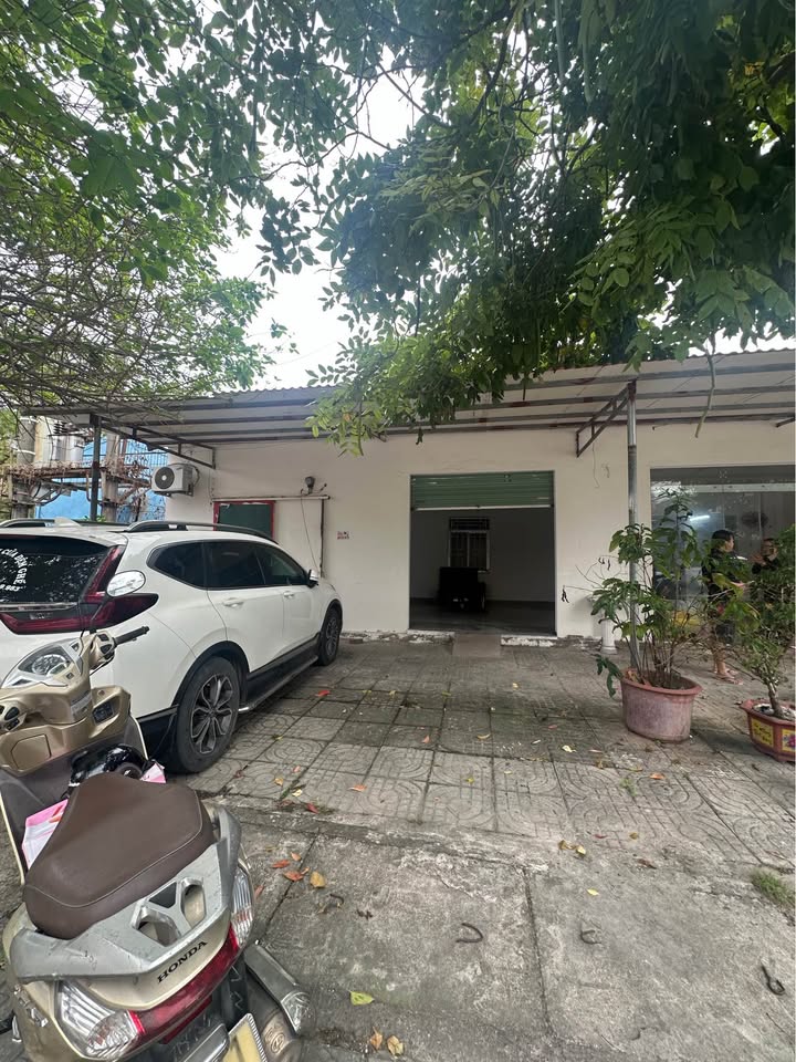 Cho thuê nhà 1PN+Gác xép đường Phạm Ngũ Lão, Móng Cái - Gần Bến xe Kalong