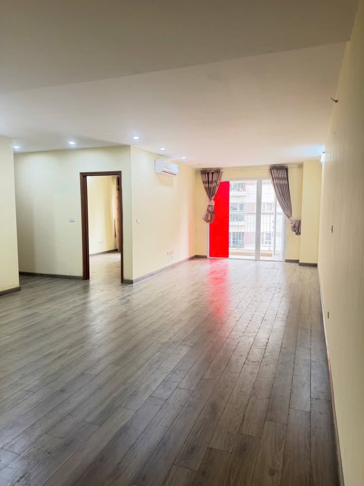 Bán Gấp Townhouse Victoria Văn Phú 110m² - Hướng Đông Nam