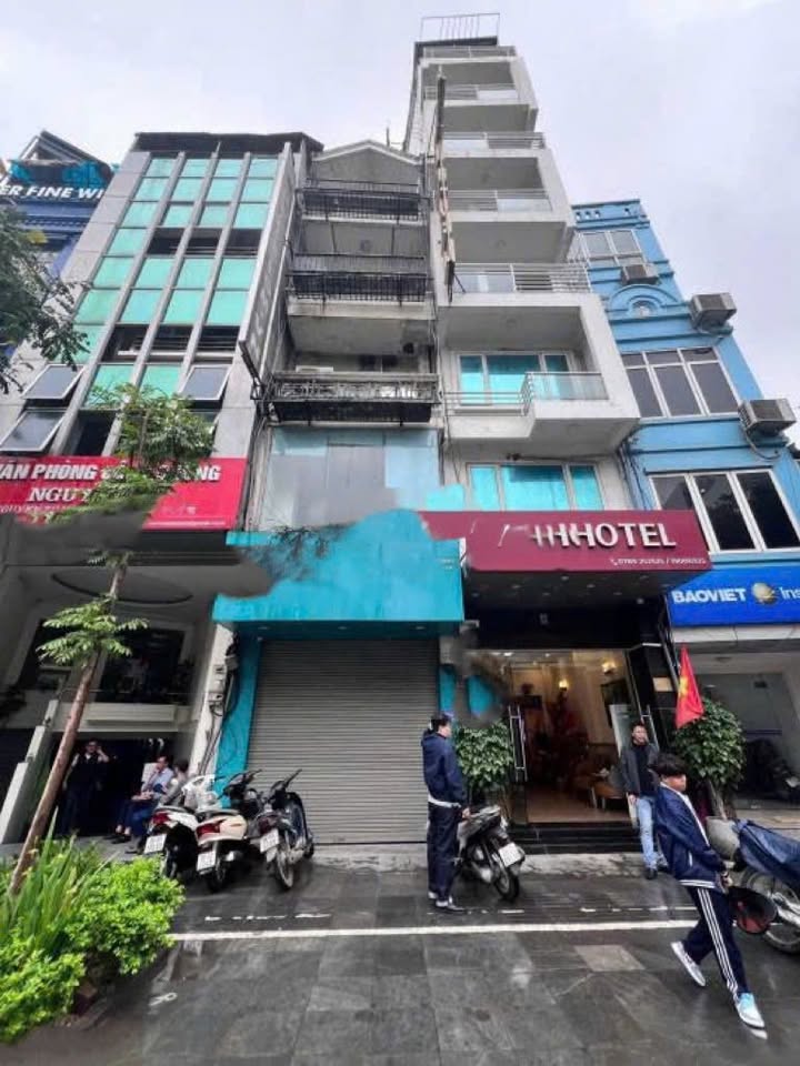 Cho thuê nhà mặt phố Hai Bà Trưng, Hoàn Kiếm - 875m² kinh doanh sầm uất