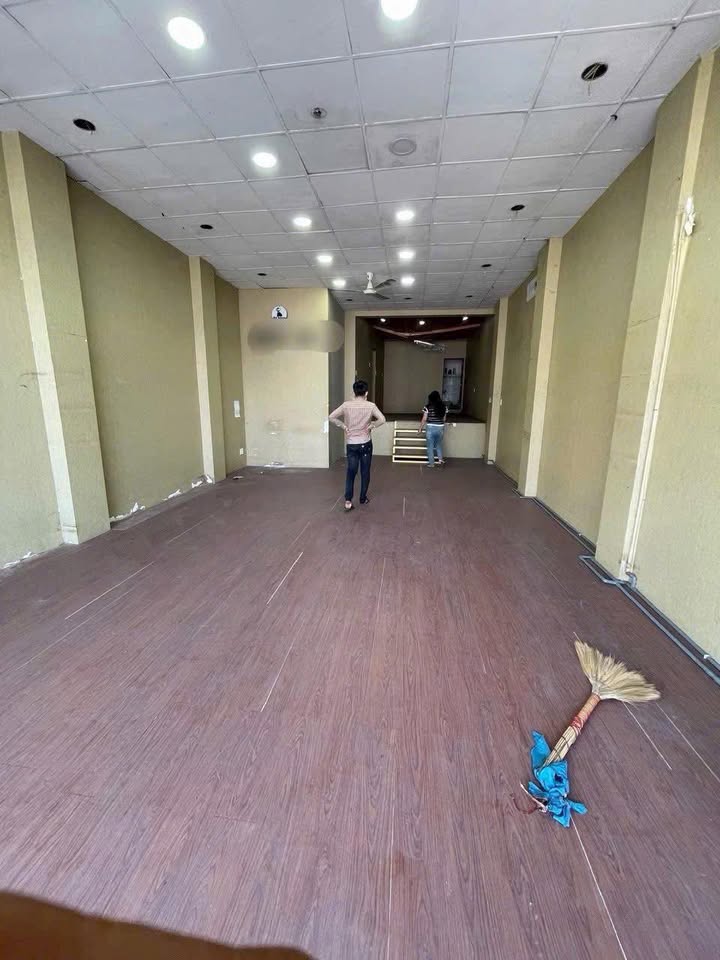 Nhà mặt tiền Kha Vạn Cân Thủ Đức 125m² 25tr - KD sầm uất