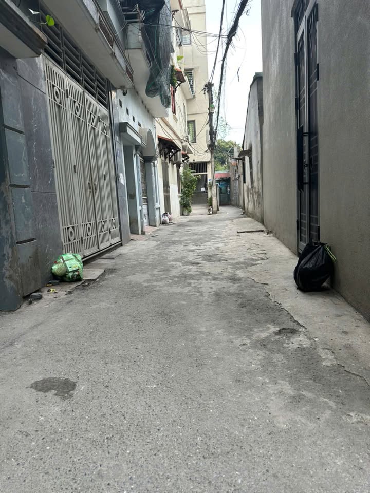 Nhà Phùng Khoang 33m² - 2 Thoáng, Gần Ô Tô, Giá 6.85 Tỷ