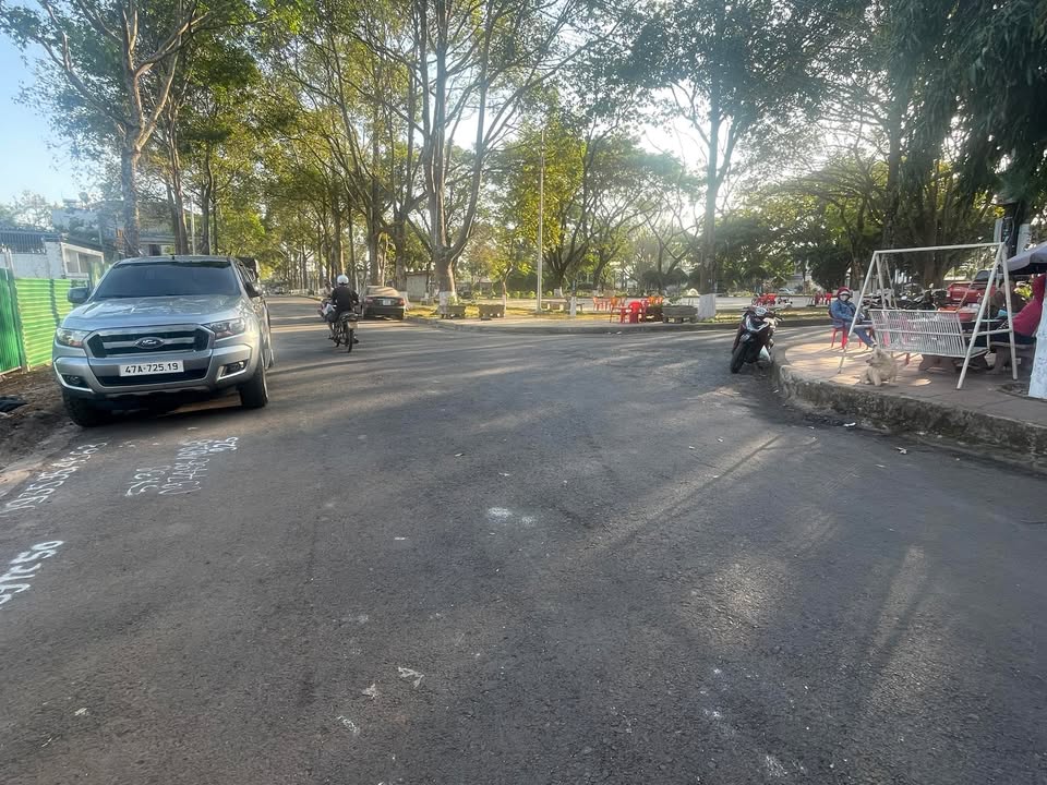 Đất mặt tiền Phạm Văn Bạch Buôn Ma Thuột 195m² giá tốt - Sổ đỏ chính chủ