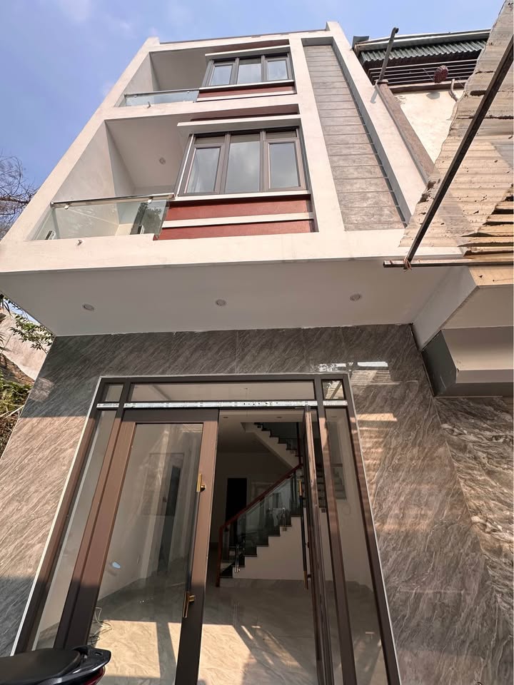 Nhà riêng Ha Long 16 Cao Xanh 68m² 2.7 tỷ - Ô tô vào nhà
