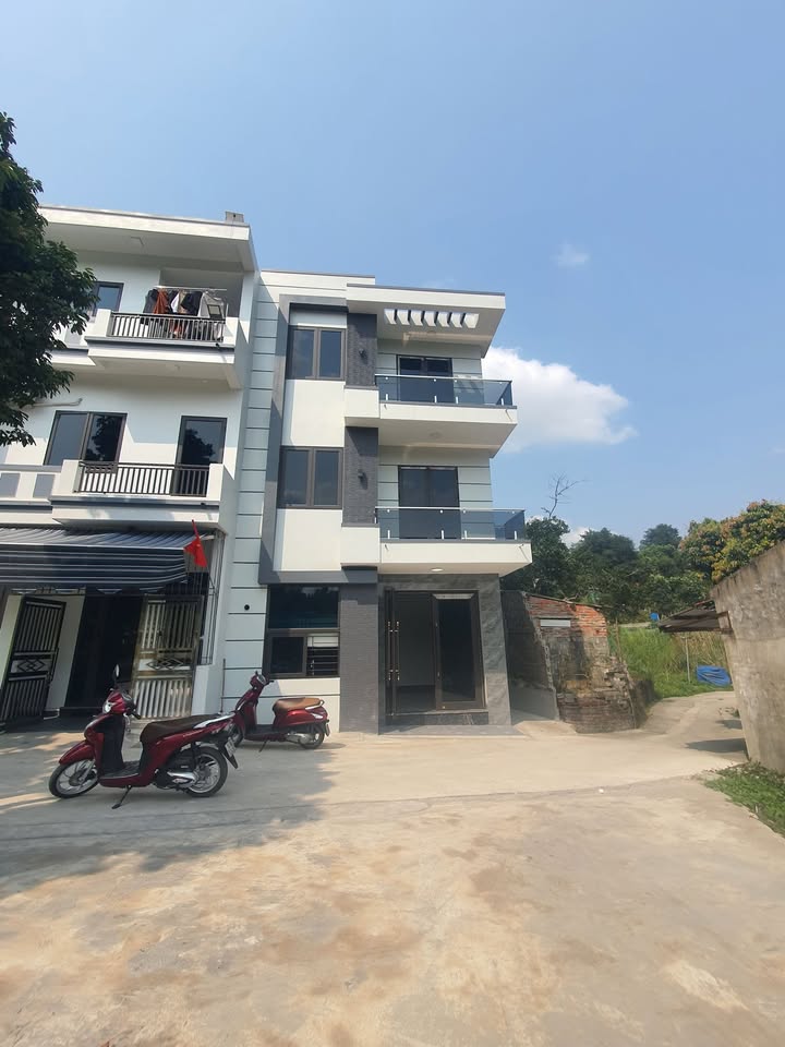 Nhà Hà Lầm Hạ Long 62m² giá 2.4 tỷ - Ô tô đỗ cửa