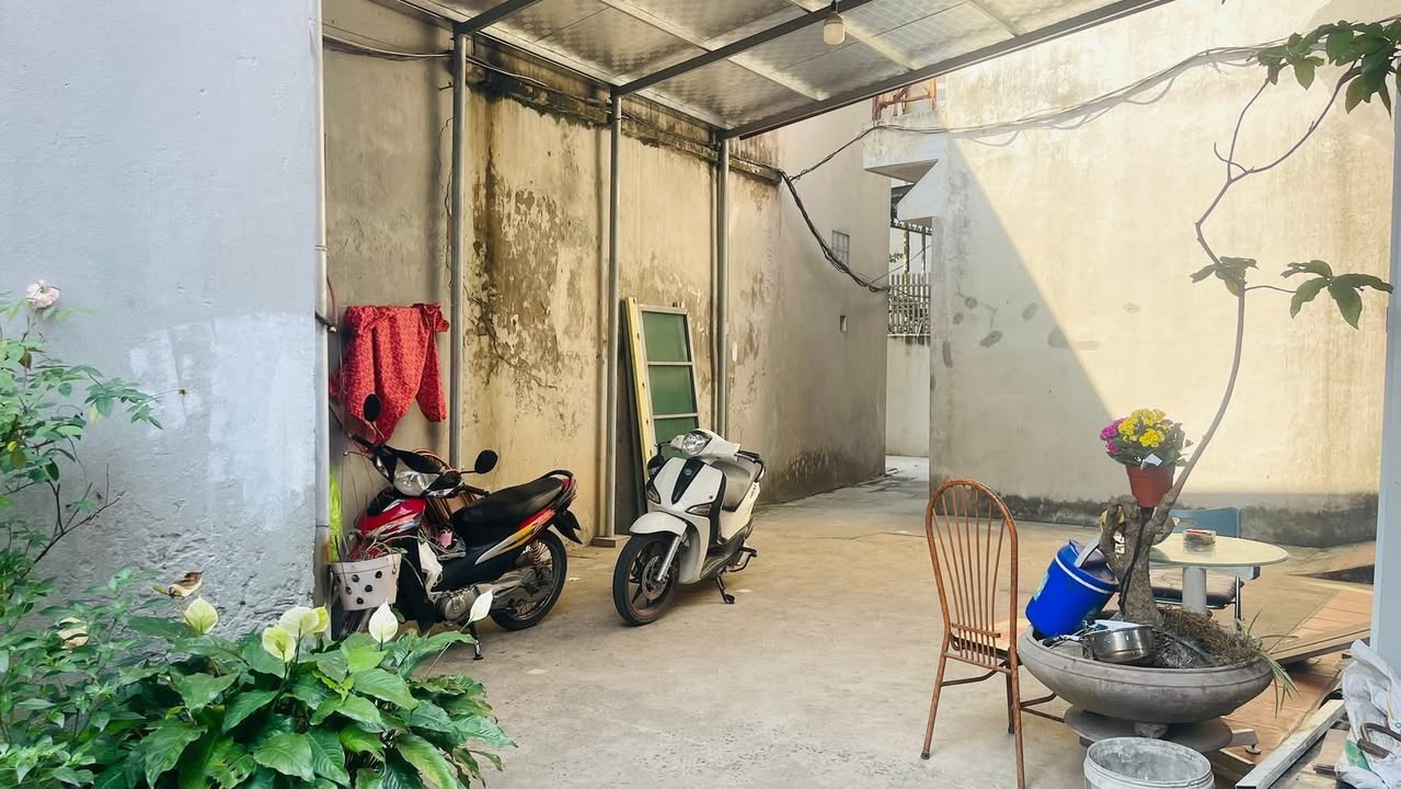 Đất Long Biên 106m² - Sổ hồng nở hậu - Gần Cầu Chương Dương