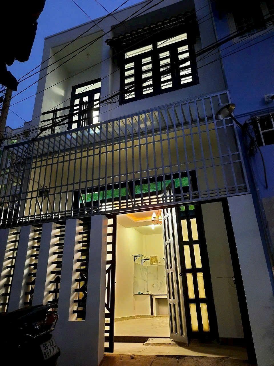 Nhà hẻm Kha Vạn Cân, Thủ Đức 8 triệu/tháng - Ô tô vào tận nhà!