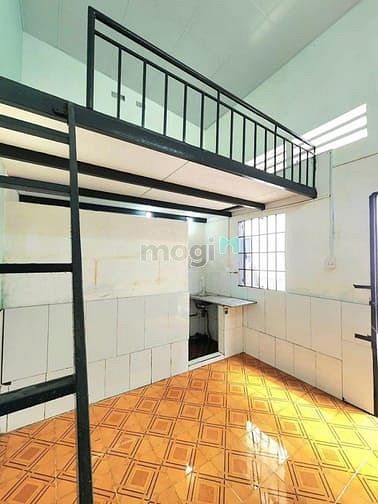 Phòng trọ cho thuê Dĩ An 18m² giá 2.1 triệu - Toilet riêng, an ninh đảm bảo!