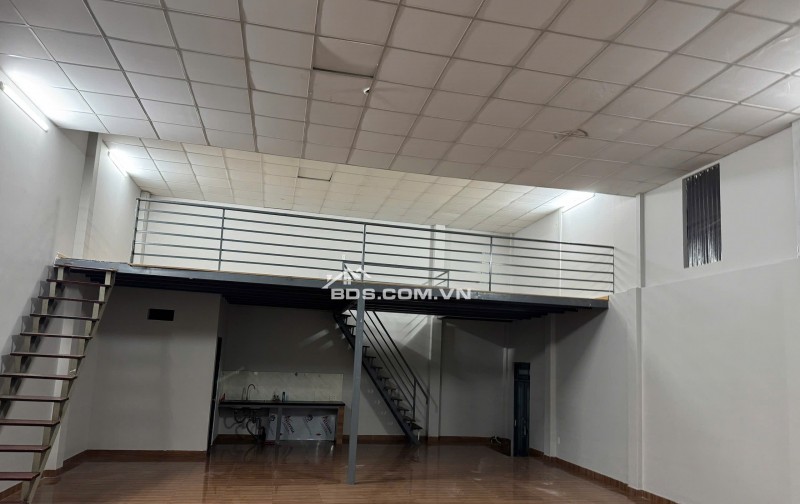 Kho xưởng cho thuê ngã tư Ga Quận 12 giá từ 12 triệu - Diện tích linh hoạt từ 130m² đến 500m²!