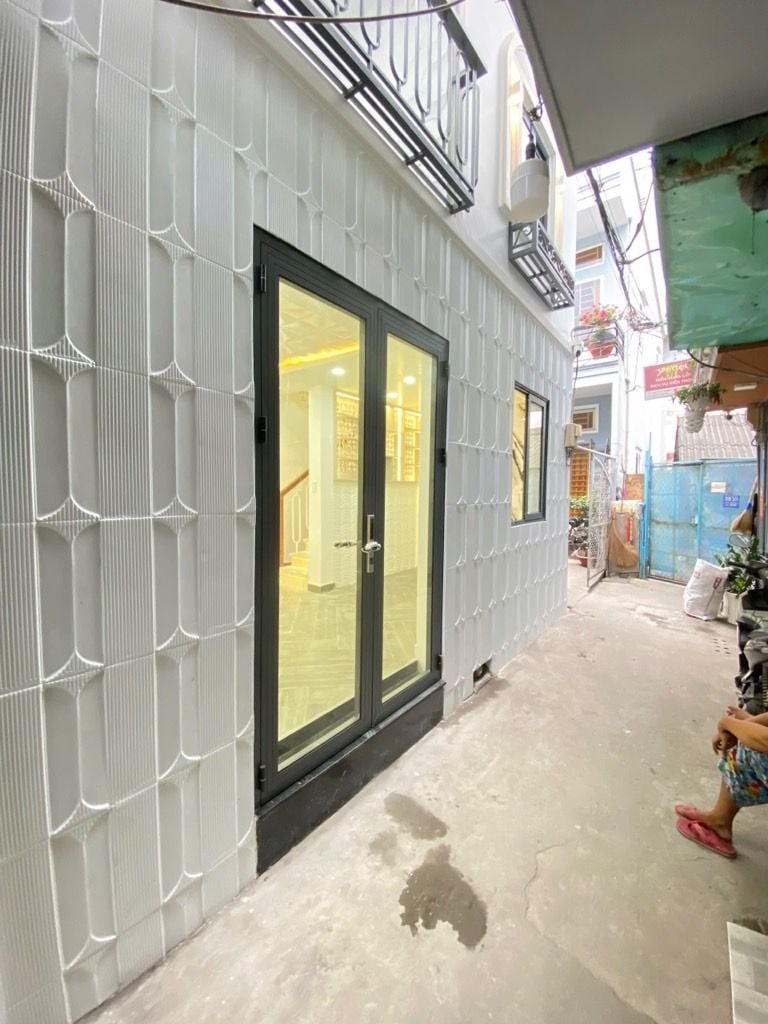 Nhà 2 Tầng Lưu Trọng Lư, Quận 7, 25m², Giá 3.99 Tỷ - Tiện Ích Đầy Đủ!