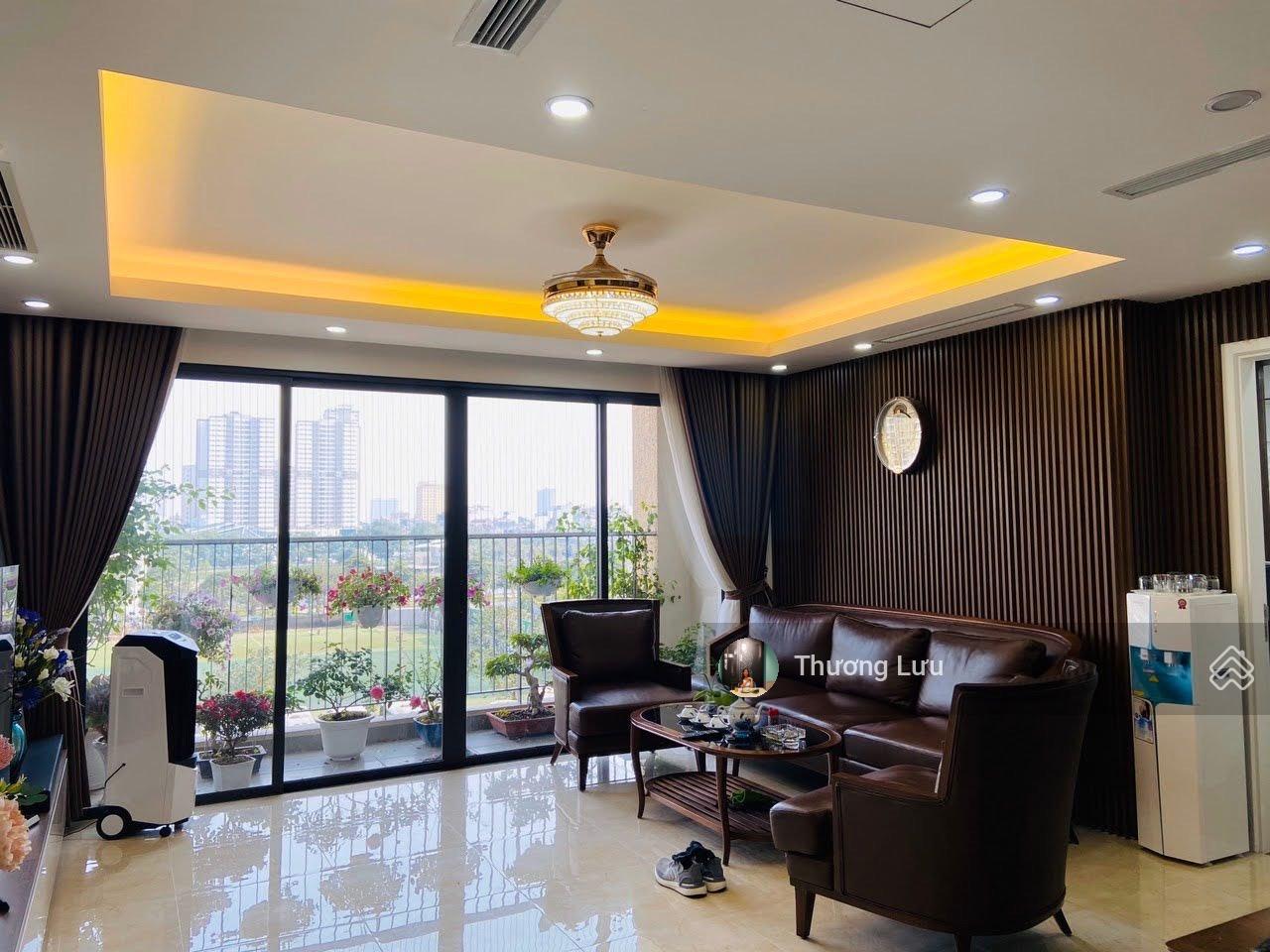 Căn hộ Vinhomes D'Capitale Trần Duy Hưng 95m² giá 12.5 tỷ - Nhà đẹp, view hồ