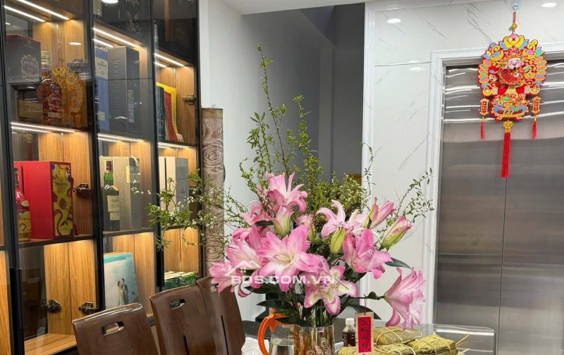 Nhà Kinh Doanh VP Đại La, Hai Bà Trưng 54m² giá 20.5 tỷ - Ô tô tránh, sát mặt phố!