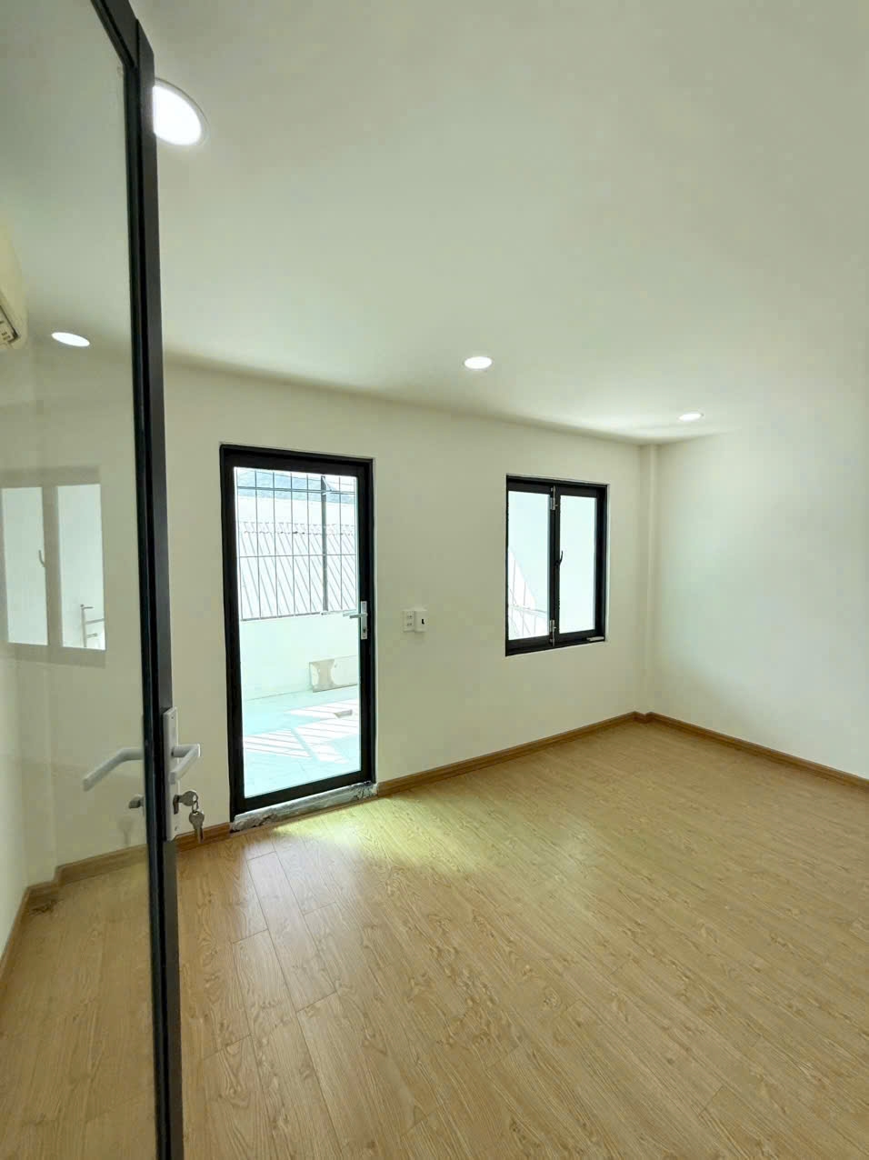 Nhà hẻm Phước Long Nha Trang 37.3m² giá 2.25 tỷ - Cách biển chỉ 7 phút!