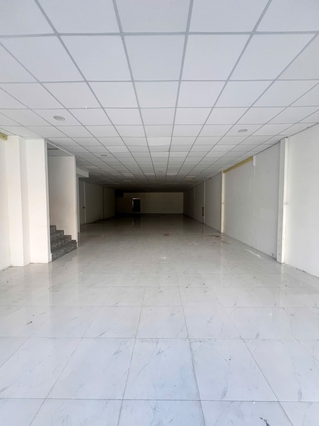 Cho thuê nhà mặt tiền đường 30/4, Quận Ninh Kiều, 500m² - Kinh doanh đa ngành nghề