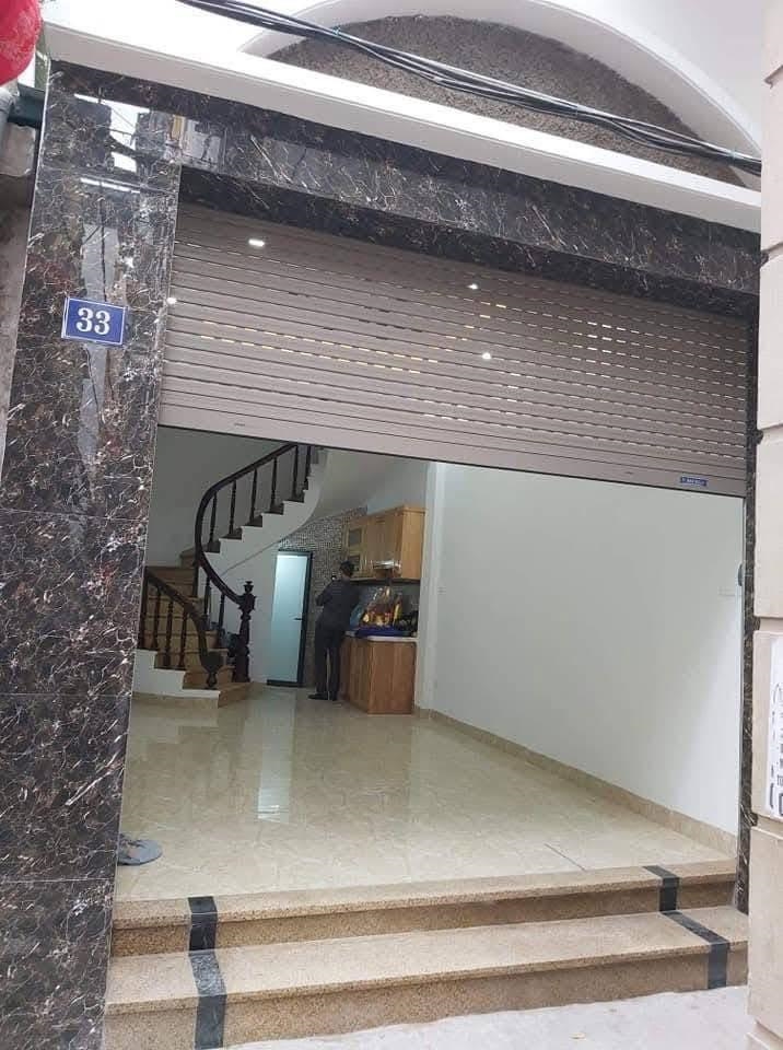 Nhà cho thuê nguyên căn ngõ 79 Cầu Giấy 36m² giá 13 triệu - Thích hợp cho gia đình nhỏ!