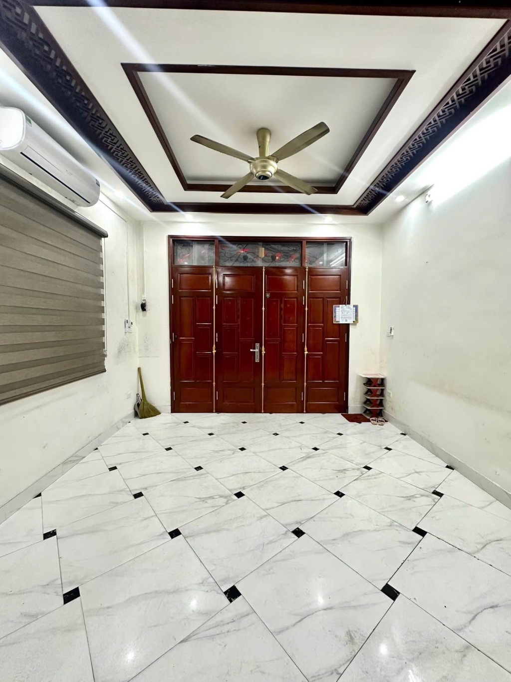 Nhà phố Hoàng Mai 35m² giá 8.75 tỷ - Lô góc 2 thoáng, nội thất đầy đủ