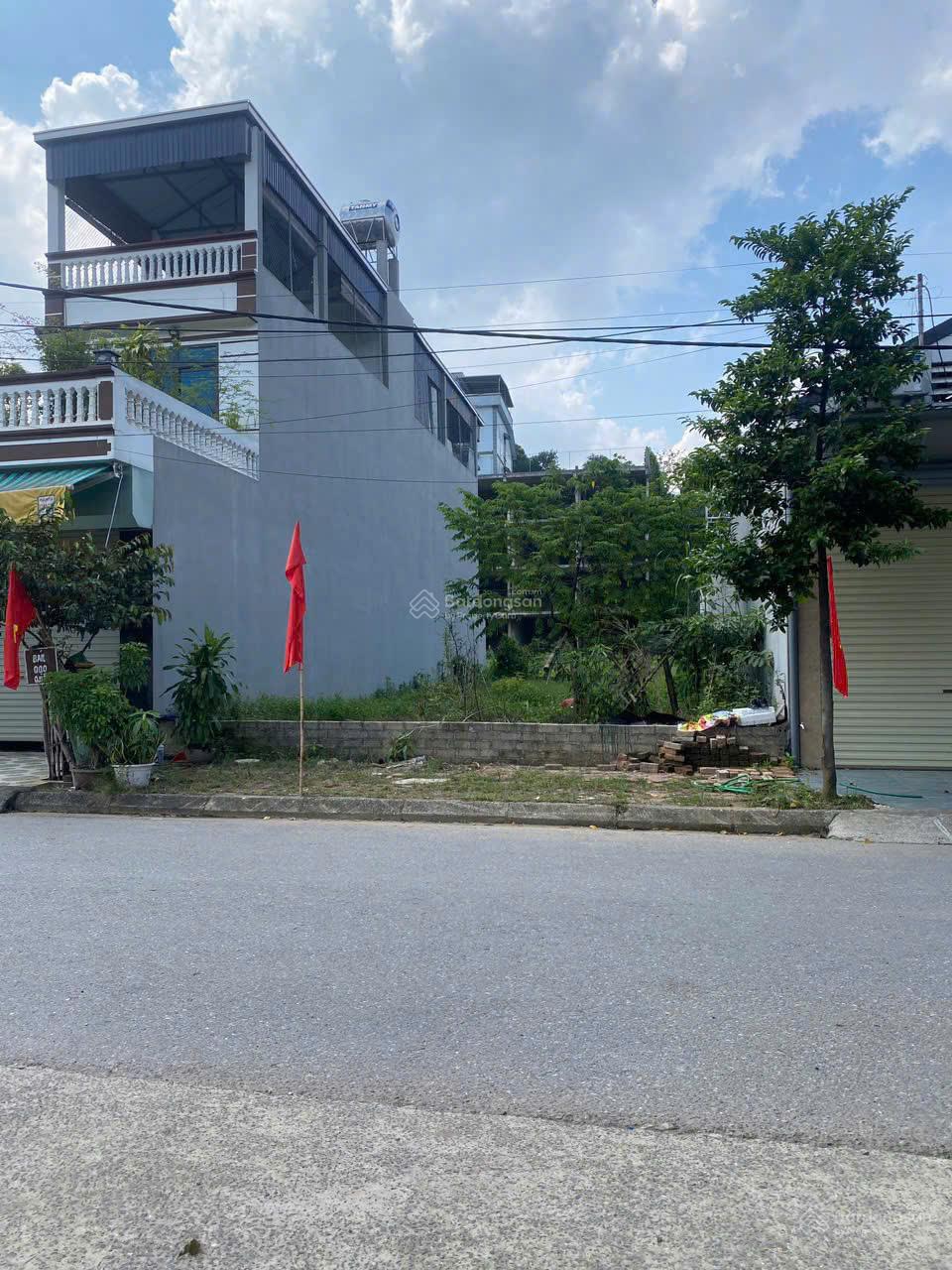 Đất Hòa Lạc 100m² - Full Thổ Cư, Giá Chỉ 2.5 Tỷ - Cơ Hội Vàng Không Thể Bỏ Lỡ!