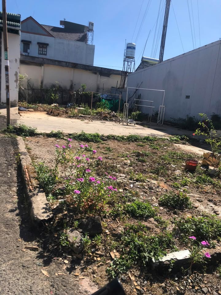 Bán Đất 120m² Mặt Tiền 2 Hẻm, 300m Đến Hồ, Bảo Lộc - 2.5 Tỷ TL